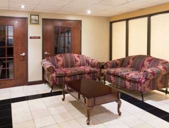 Super 8 By Wyndham Indianola Hotel Interior photo